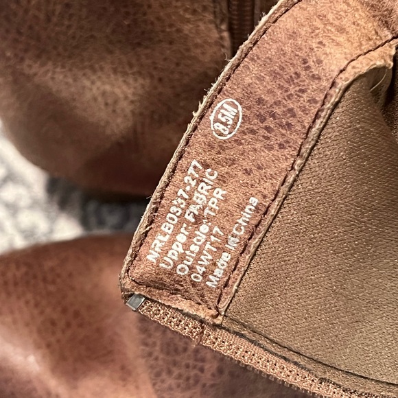 Western Chic Boot - Picture 9 of 12